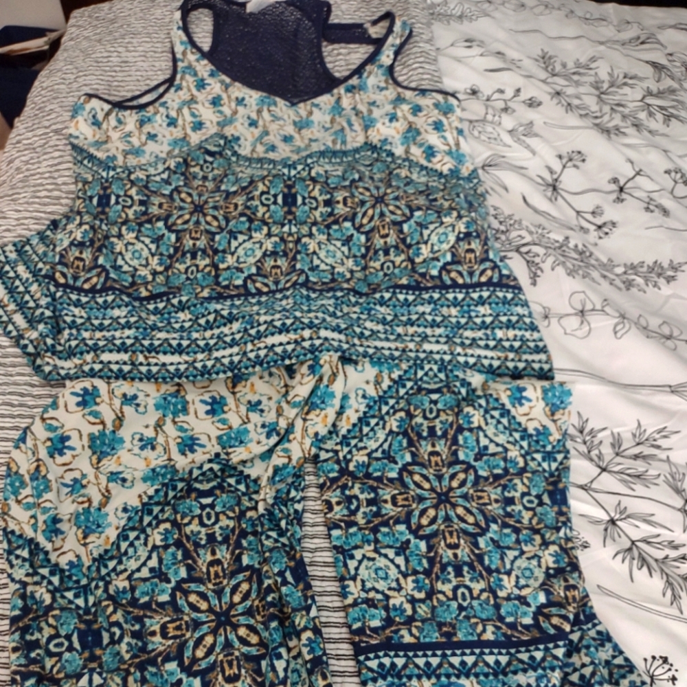 Pair of California Dynasty lounge pajamas sz XL